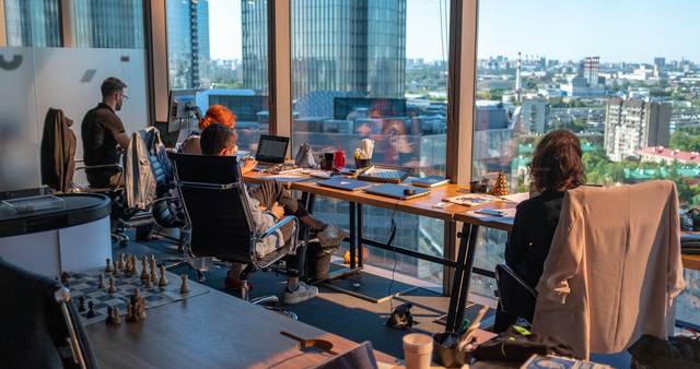 How to Pay International Employees & Contractors How to Pay International Employees & Contractors