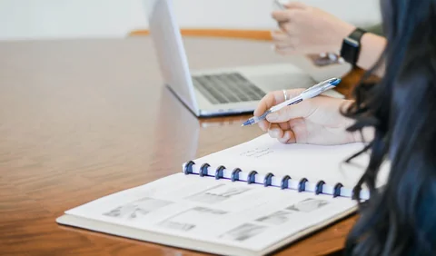 How an account aging report can help revenue generating startups