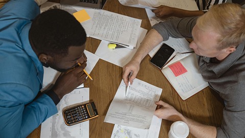 How Outsourced CFOs Communicate Startup Value 